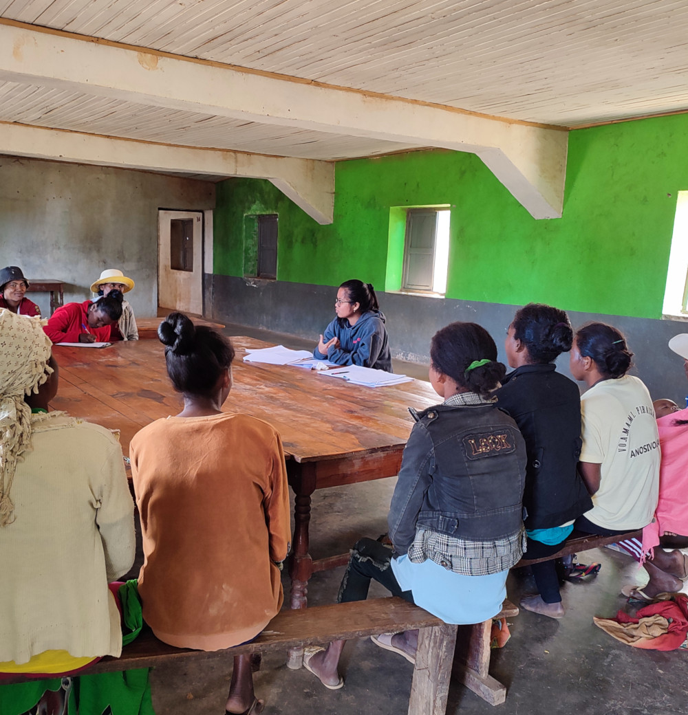 Animating focus group as nutrition consultant in the Initiative for Food and Nutrition Security in Africa project